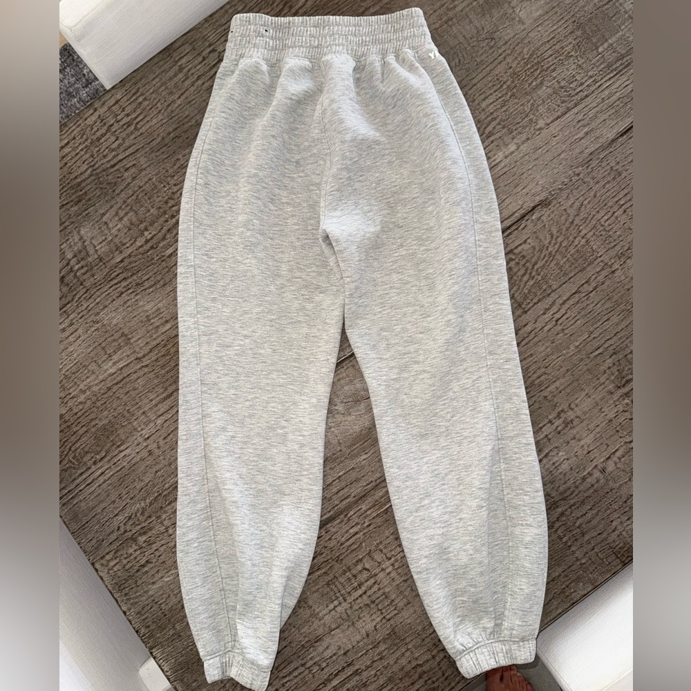 Abercrombie & Fitch Light Gray Zip Hoodie and Sweatpants Set - Picture 8 of 9